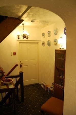 Abbot'S Haye Hotel Чийдъл Екстериор снимка