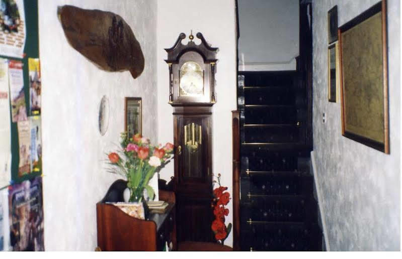 Abbot'S Haye Hotel Чийдъл Екстериор снимка